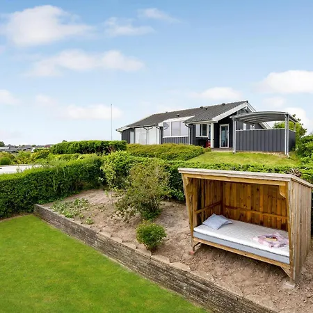 2 Bedroom Lovely In Holiday home Hejls