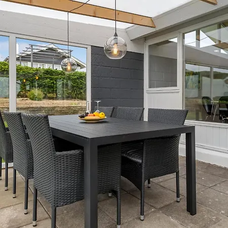 2 Bedroom Lovely In Hejls